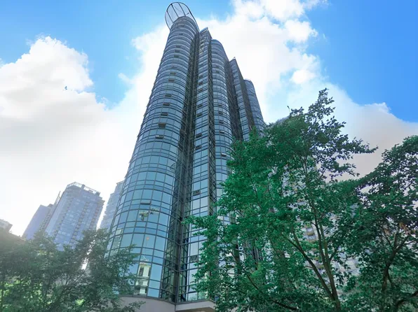 555 Jervis St #2302, Vancouver, BC V6E 4N1