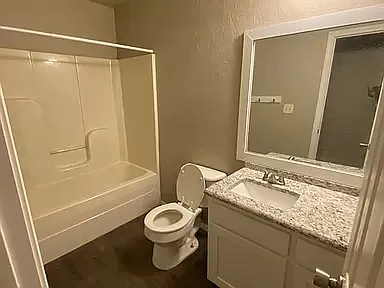 307-1020 E Virginia Ave — Photo 8