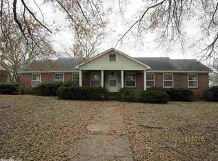 311 W Wood Ave, Monticello, AR 71655