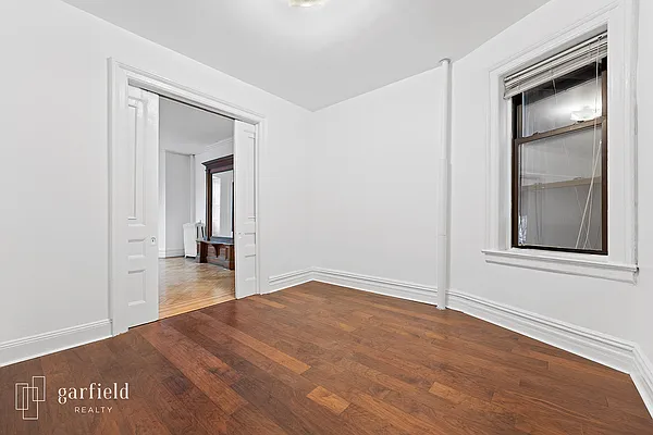 Rented by Garfield Realty  | media 17