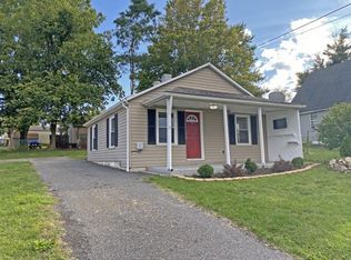 2052 Lyndhurst Rd, Waynesboro, VA 22980