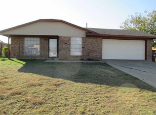 6312 SW Park Pl, Lawton, OK 73505