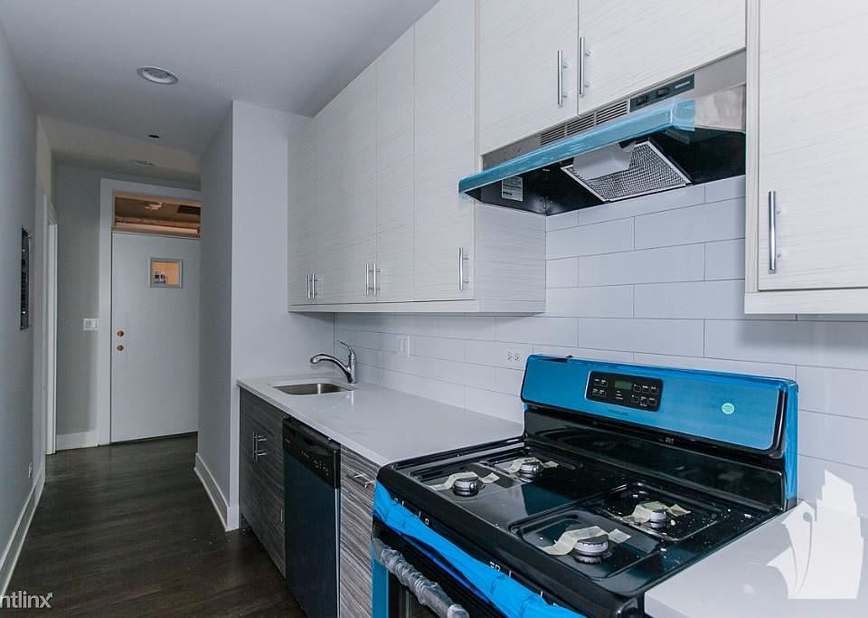 1st image of 3915 N Janssen Ave Unit 3B