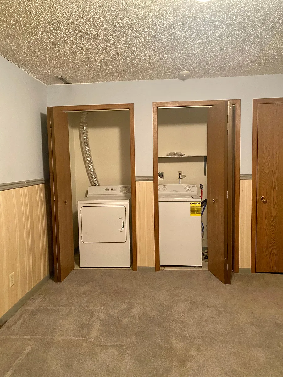 Building Photo - 613 Westwinds Dr