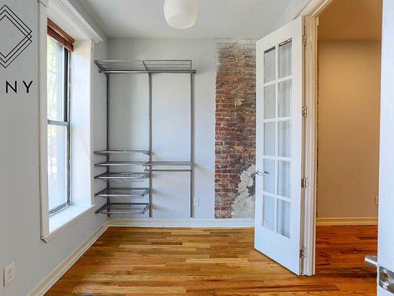 5th image of 464 Lexington Ave APT 1A