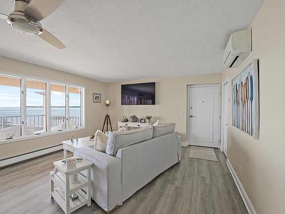3rd image of 1599 N Us 31 N APT 11