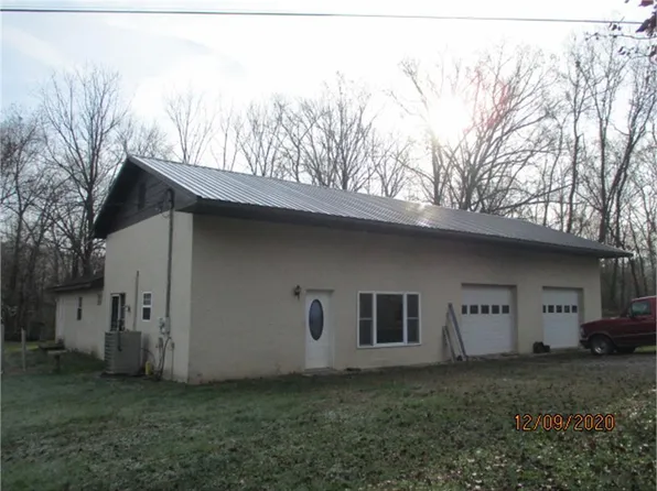 595 Back Valley Rd, Trenton, GA 30752