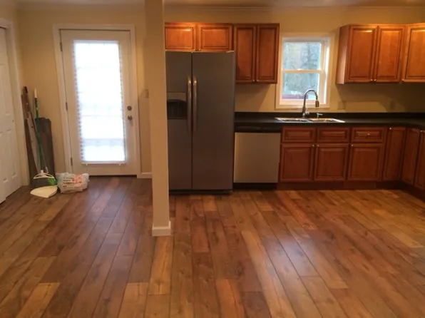 (undisclosed Address), Syracuse, NY 13207