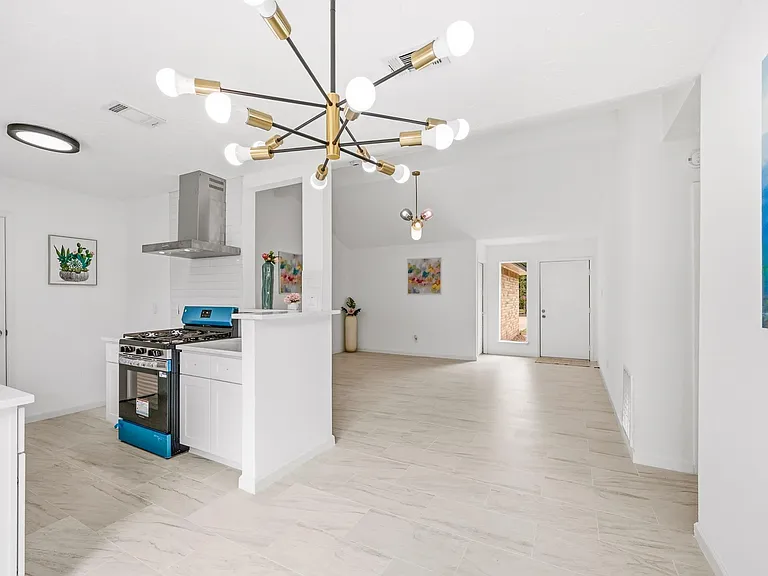 7310 Londres Dr — Photo 11