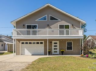 517 Pine St, Spring Lake, MI 49456