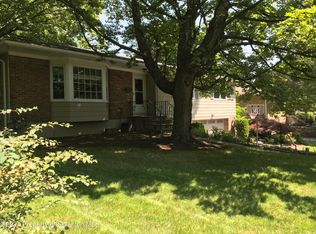 302 Oakford Rd, Clarks Summit, PA 18411