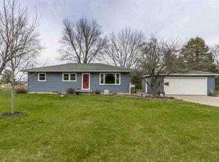 3933 Cedar Terrace Dr, Waterloo, IA 50702