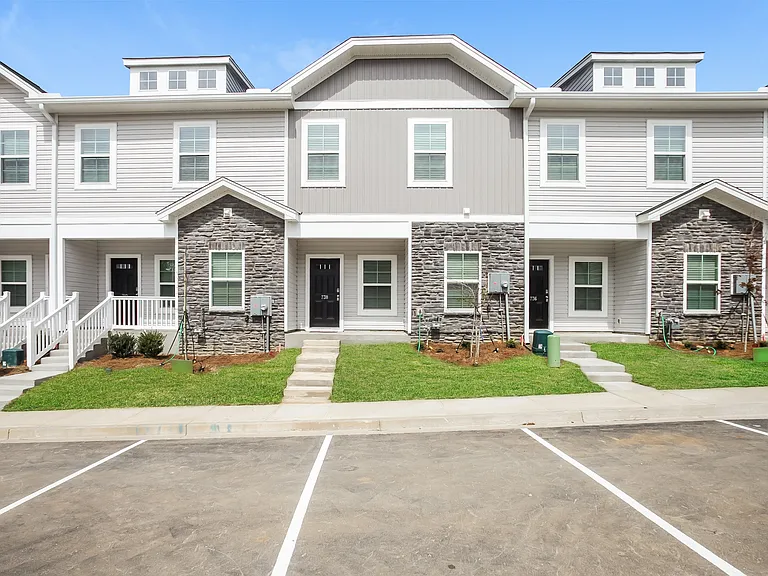 738 Wild Duck Ln — Photo 1