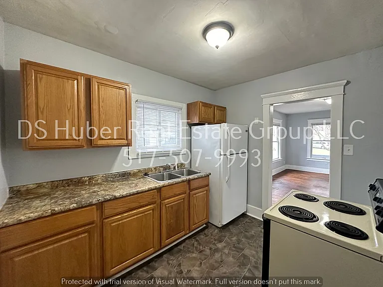 2208 Marcus St — Photo 6