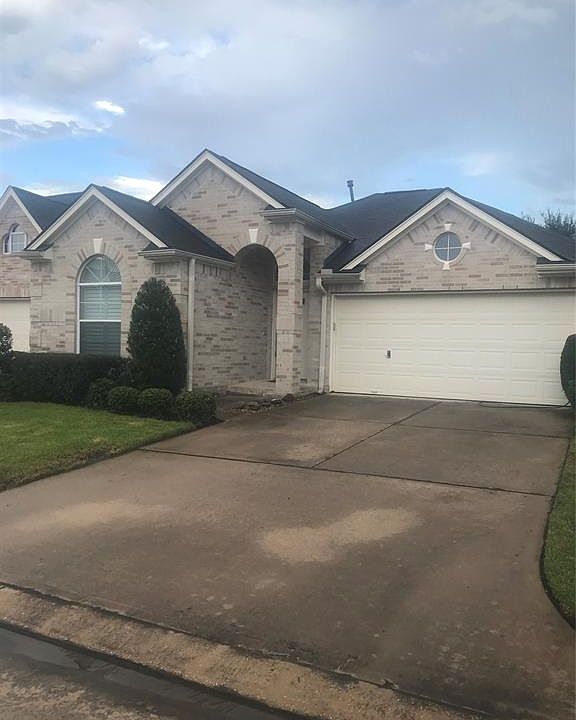 1st image of 15818 Pleasant Green Cir