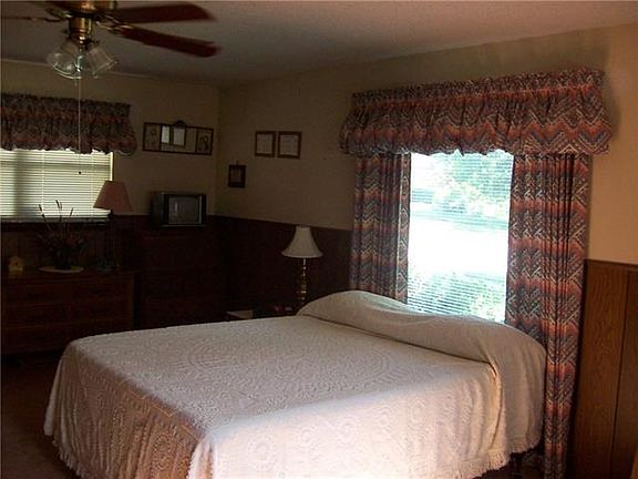 4th image of 8278 Longford Dr