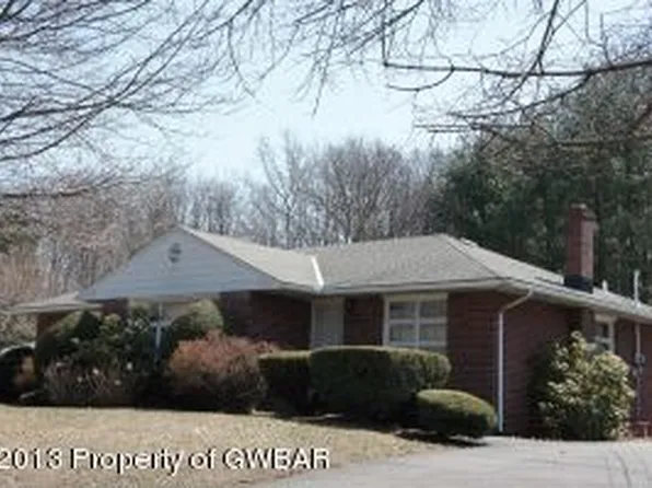 2 W 17th St, Hazleton, PA 18201