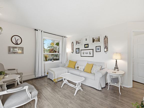 5th image of 9760 176th St NW #208
