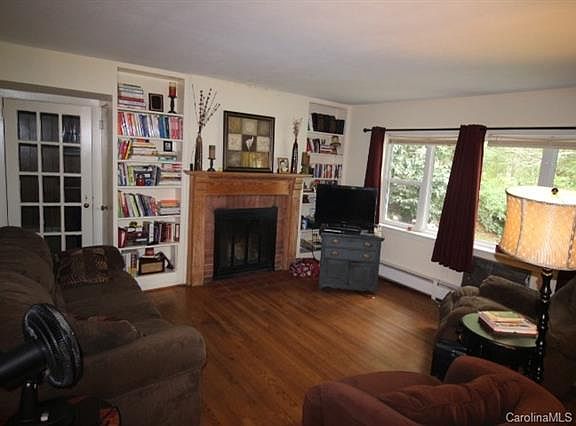4th image of 70 Laurel Ave
