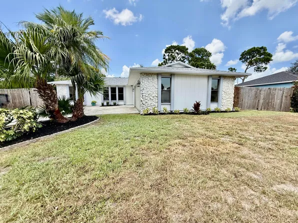 118 NW Carmelite Street, Port St Lucie, FL 34983
