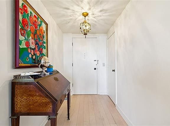 2nd image of 2100 Saint Charles Ave APT 5M