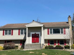 850 Ridgewood Ave, Oradell, NJ