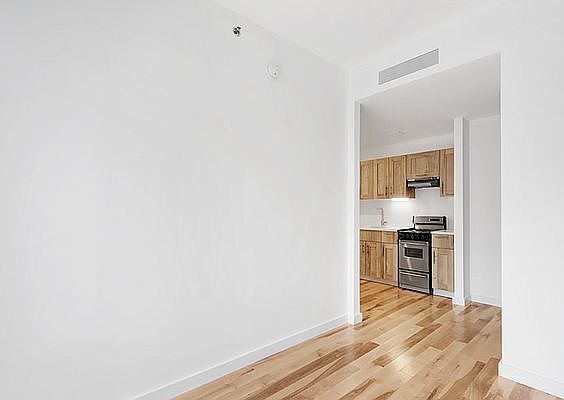 5th image of 63 W 104th St APT 301
