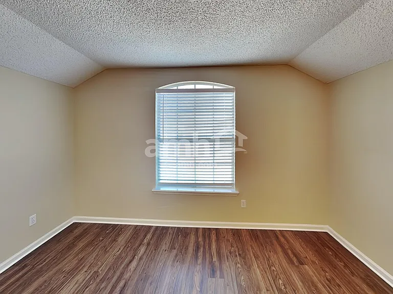 807 Hickory Knolls Dr — Photo 19
