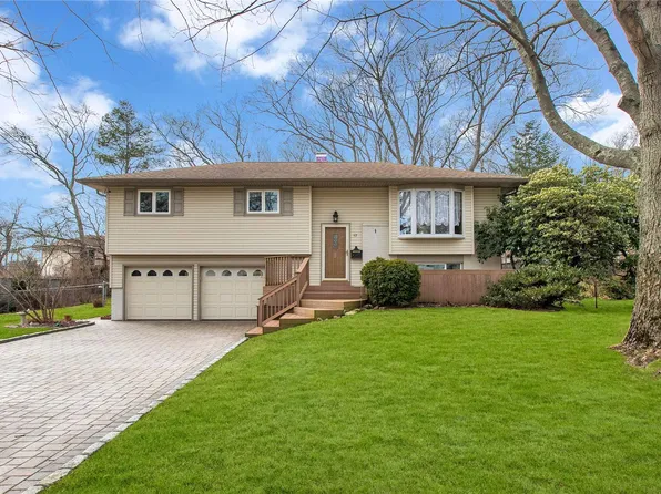 57 Craig Rd, Islip Terrace, NY 11752