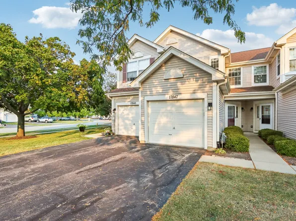 17847 W Salisbury Dr, Gurnee, IL 60031