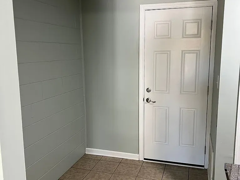 46 Allen Dr — Photo 5