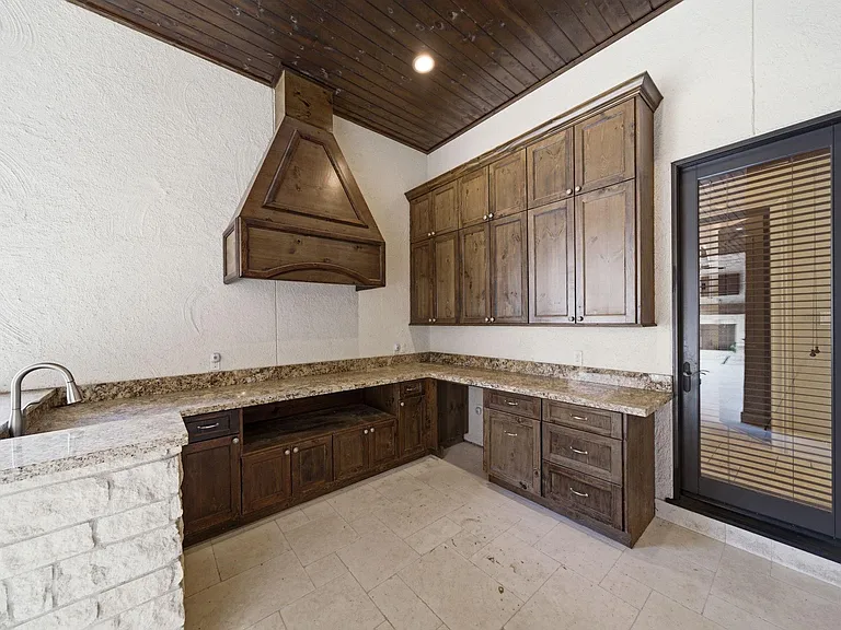 5339 Tilbury Dr — Photo 18