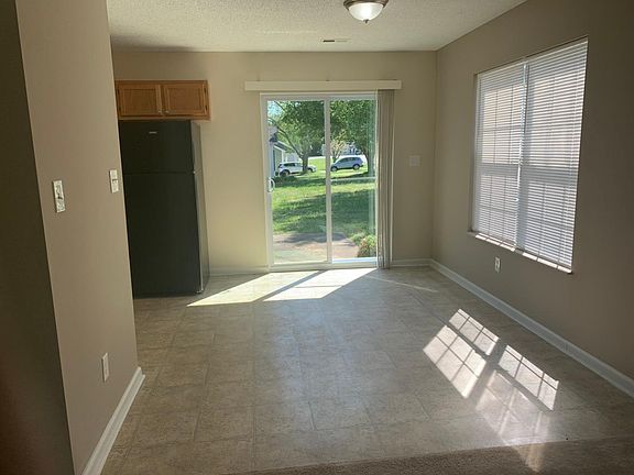 5th image of 150 Belle Flower Ct