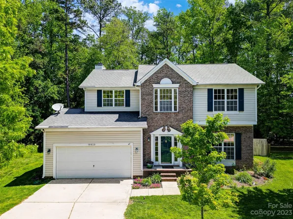 10029 Dauphine Dr, Charlotte, NC 28216