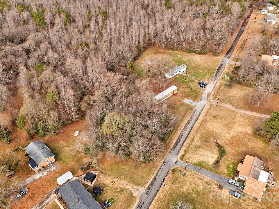 2nd image of 105 Kilgore Dr