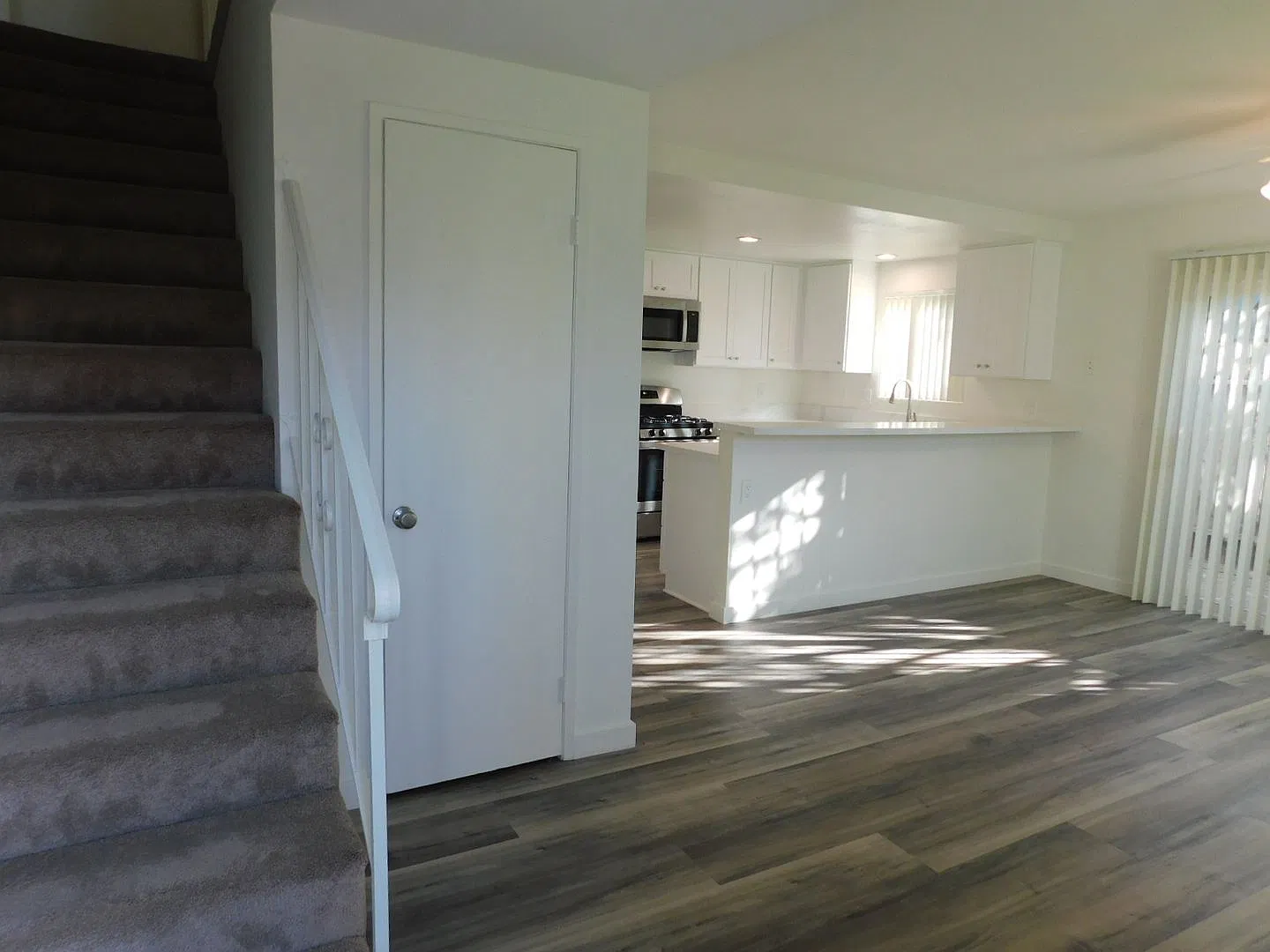 NEE4861 — Photo 3