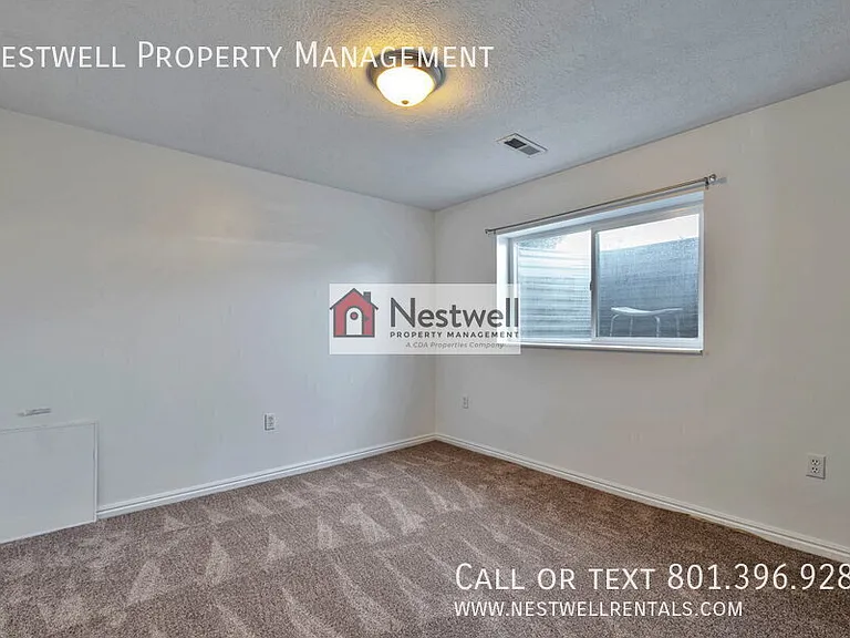 220 W 90 N — Photo 8