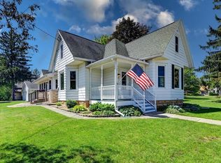 605 E Main St, Mount Horeb, WI 53572