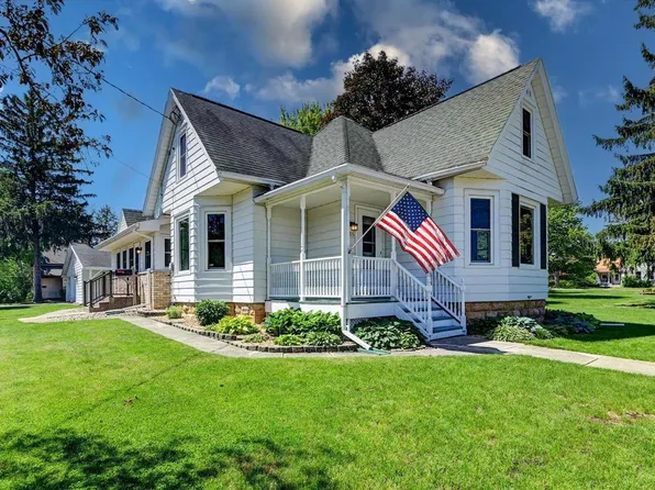 605 East Main Street, Mount Horeb, WI 53572
