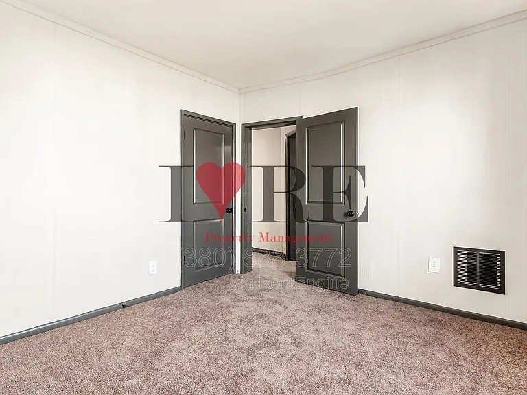 158 Dakota Ave — Photo 33