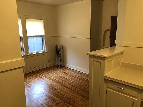 3rd image of 1440 Grand Ave APT A