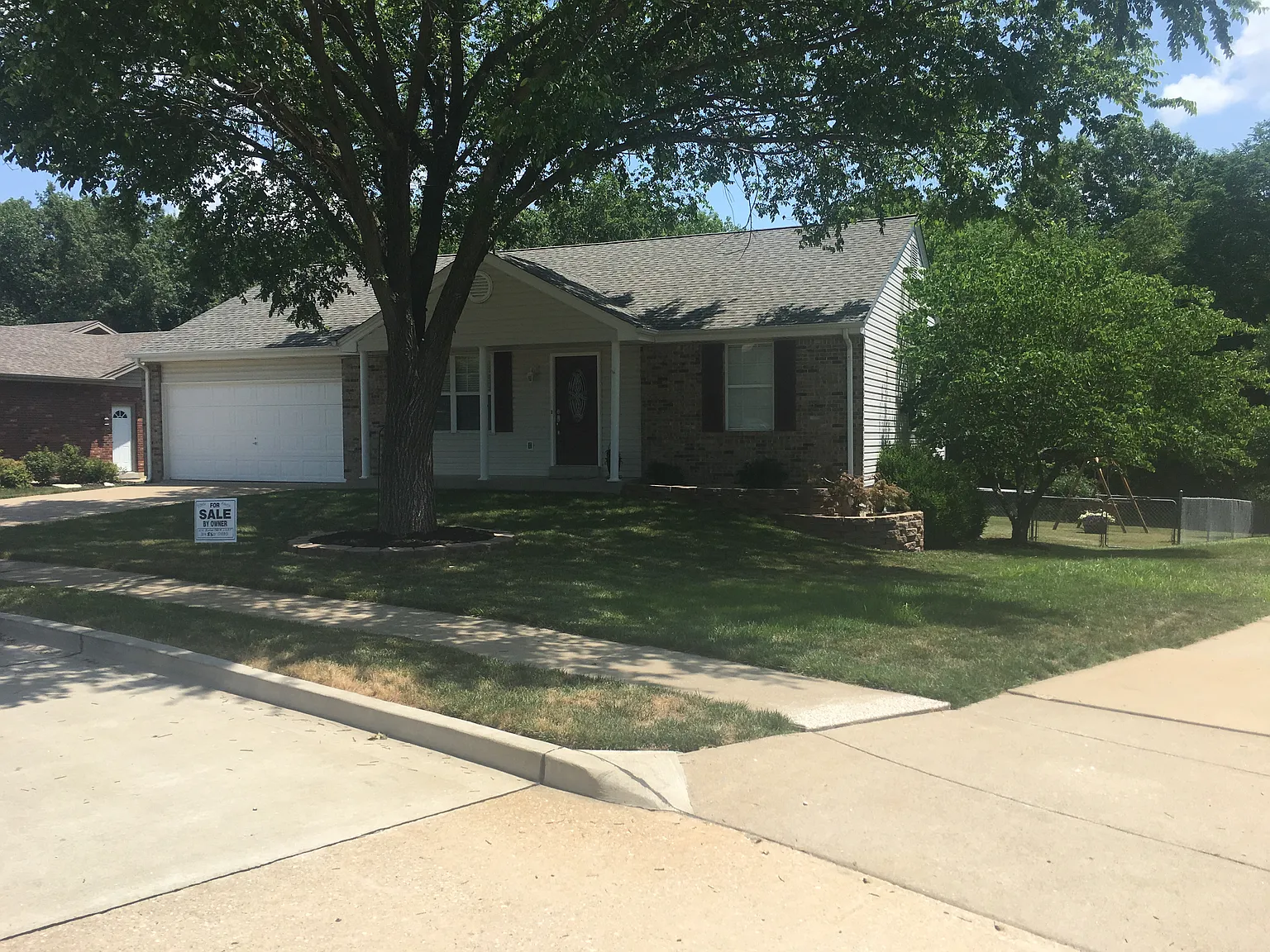 514 Hunter Chaise Dr photo 1