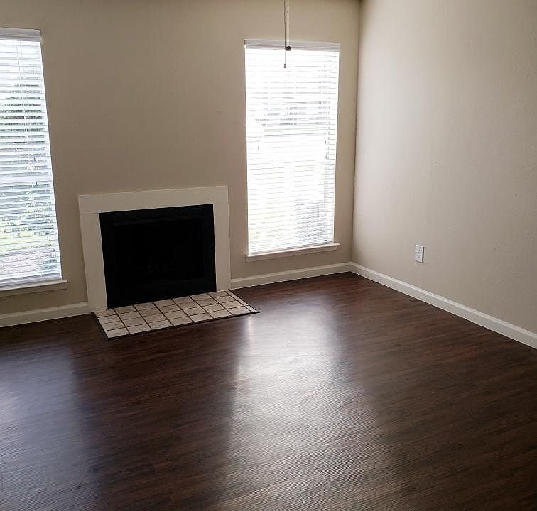 1st image of 1302 E Broadway St #249