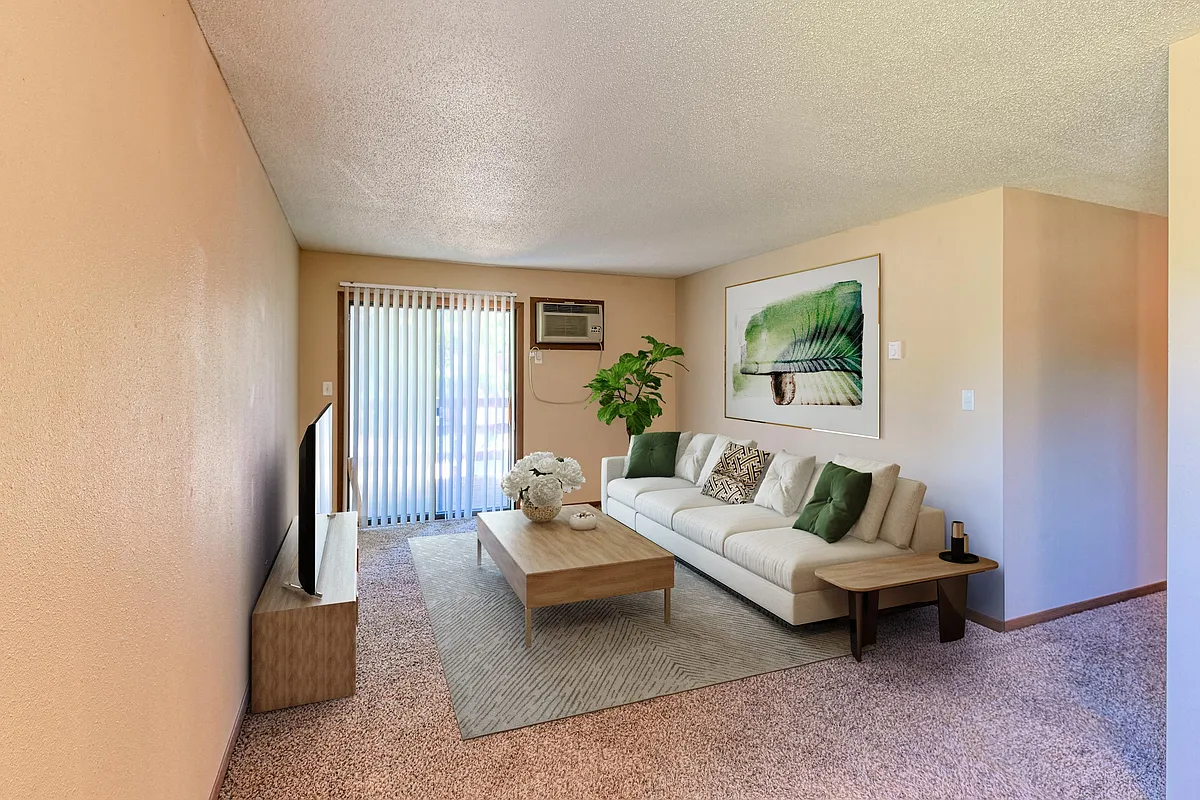 Grand Forks, ND Madison Apartments | Living - Madison