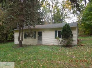 203 S Truhn Rd, Fowlerville, MI 48836