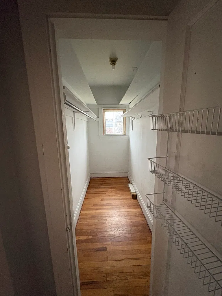 2 bed, 925 sqft, $1,350 — Photo 3