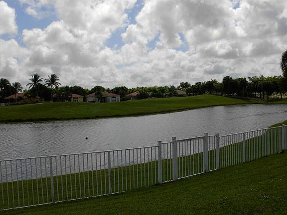 5th image of 5657 Lake Shore Village Cir
