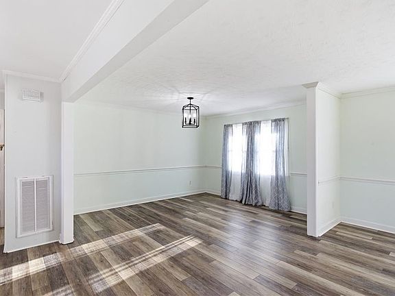 5th image of 1328 River Rd