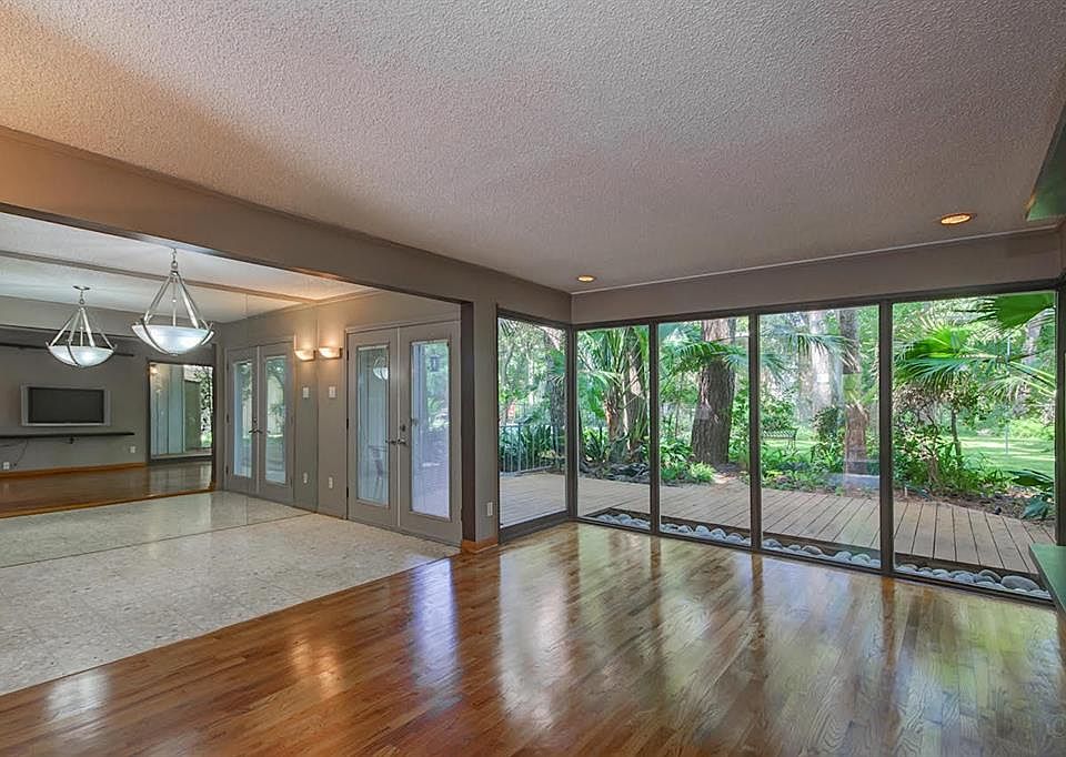 1st image of 8211 Katy Fwy APT 16