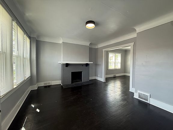 2nd image of 4839 Helen St